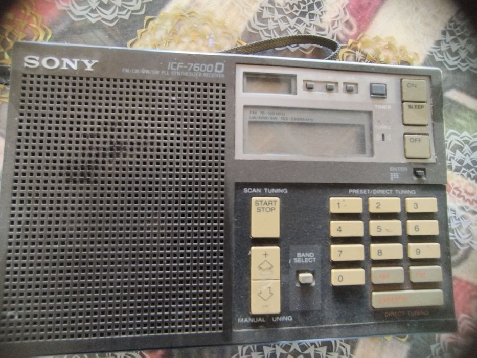 Sony icf world in stare perfecta fara lipsuri