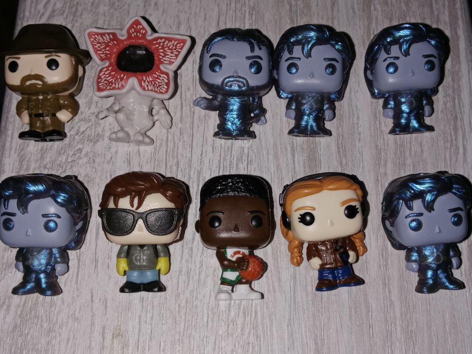 Продам Киндеры  Очень Странные Дела