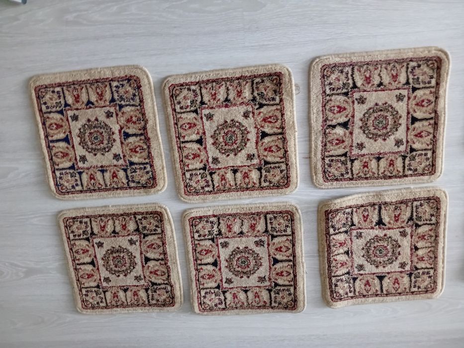 Коврики для стульев