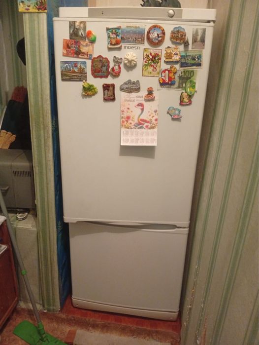 Продам не рабочий холодильник