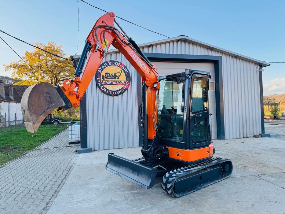 Miniexcavator Hitachi ZX 33 U, an 2018, 3.3 tone, 2.714 ore, 2x cupe !