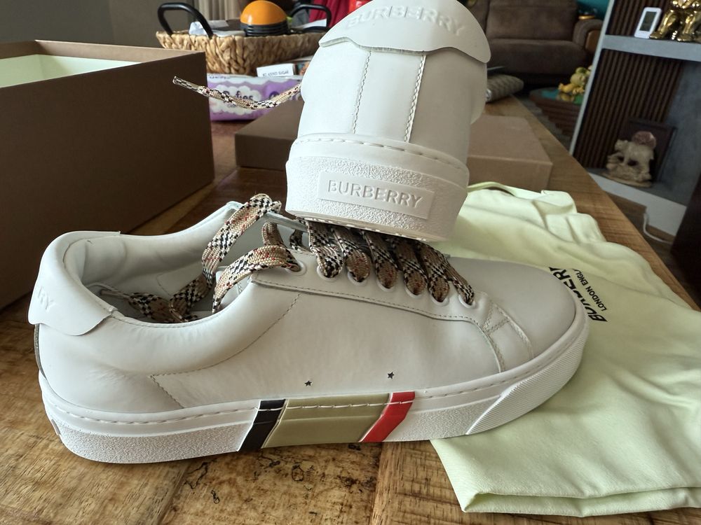 Burberry Оригинални с касова бележка