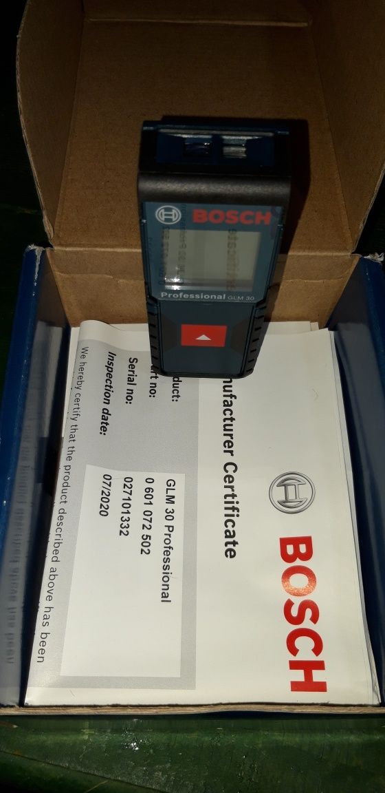 Telemetru Bosch .