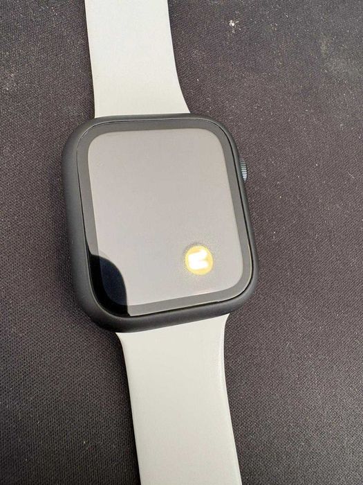 APPLE Watch SE (2024) V2 GPS 44mm Midnight - M/L 10/10 Garantie 2027