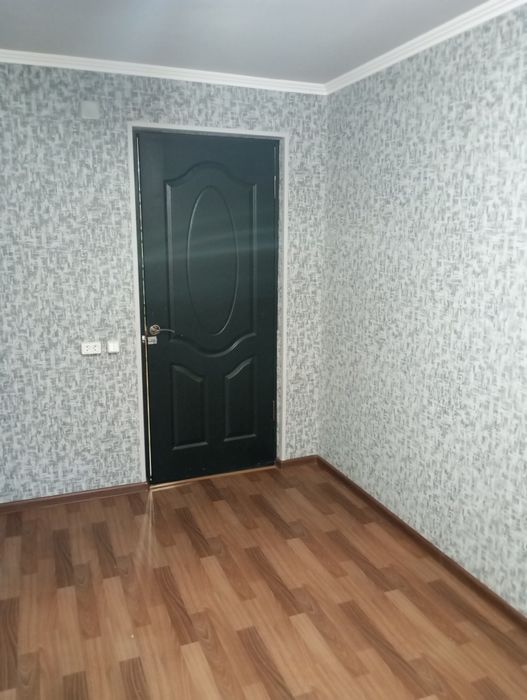 Продается 3 комнатная квартира. Этаж 3. С ремонтом.