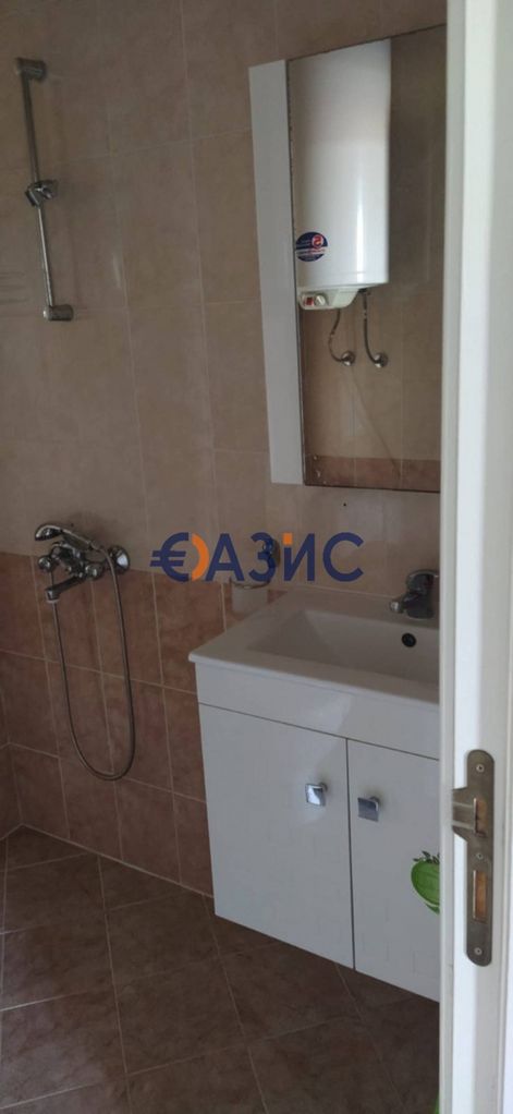 Продава се Тристаен апартамент в к.к. Слънчев бряг - 63 кв.м за 881 €/кв.м - Снимка #11