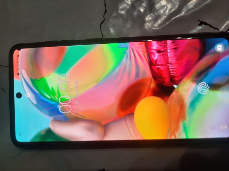 Продам Самсунг а 71 на 128 гб