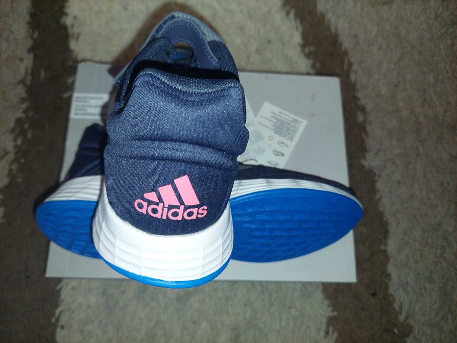 Adidas Noi marimea 39.5