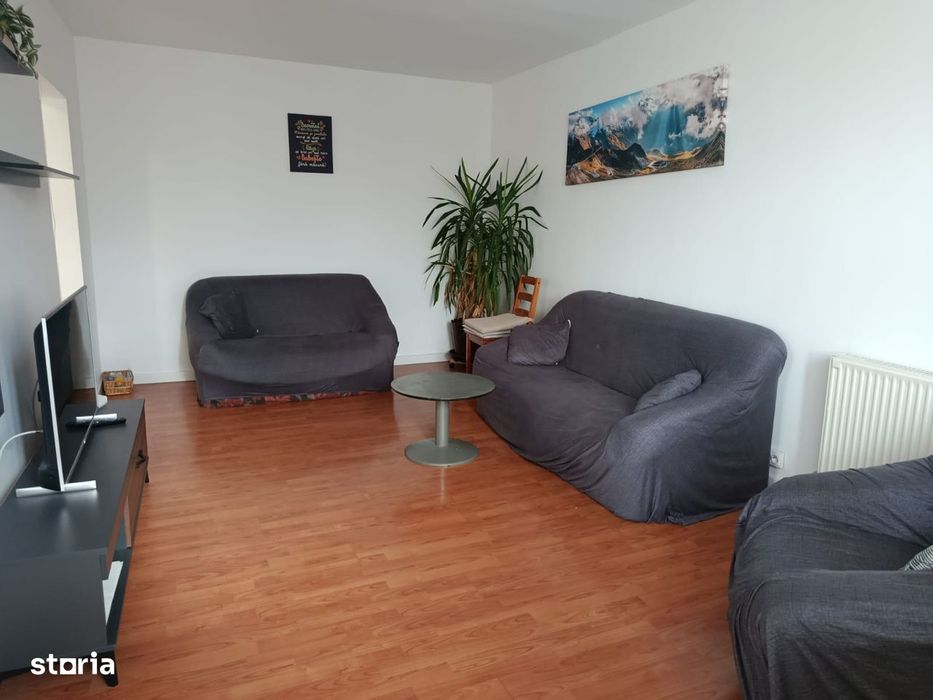 Spre închiriere un apartament generos cu 3 camere, decomandat RENOVAT