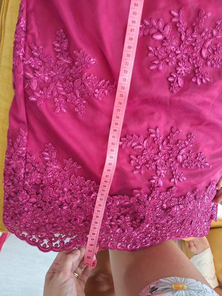 Rochie midi făcută pe comandă, roz fuchsia, este un s-m