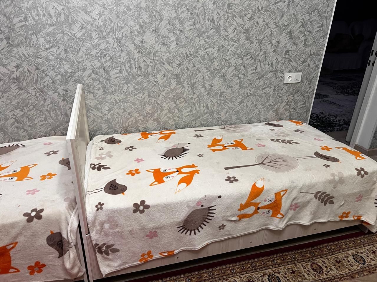 Кровать с матрасом