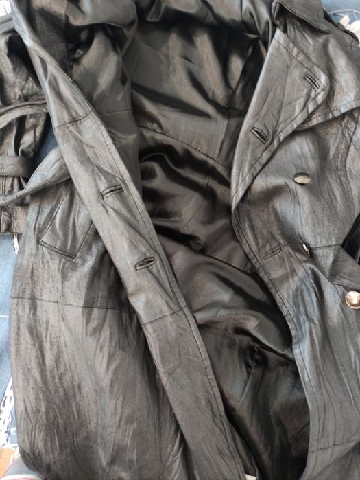 Дамски тренчкот Anna Riska