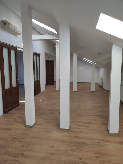Dau în chirie casă ultracentrală în Oradea