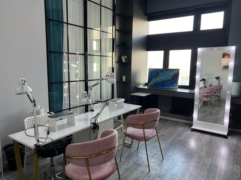 Сдам в аренду действующий салон красоты