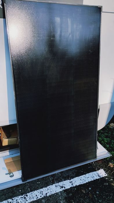 Чисто нов соларен панел