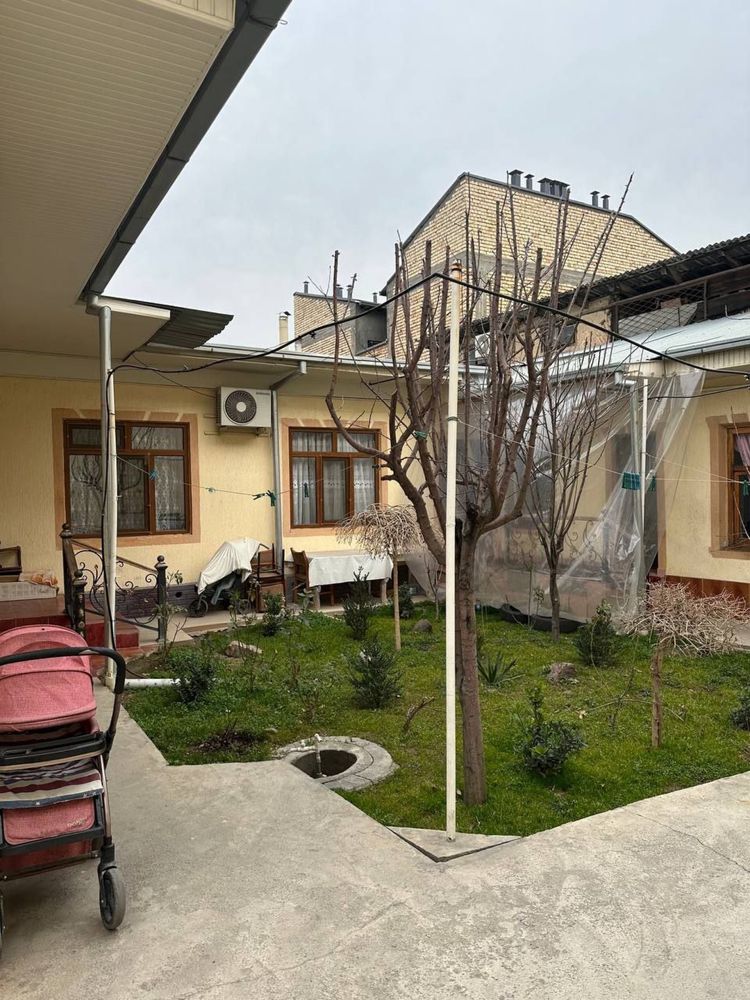 Продам дом участок Яккасарайский район 8 роддом Yakkasaroy tumani hovl
