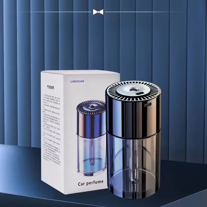 Odorizant Auto cu Difuzor pornire oprire automata Parfum Hilton