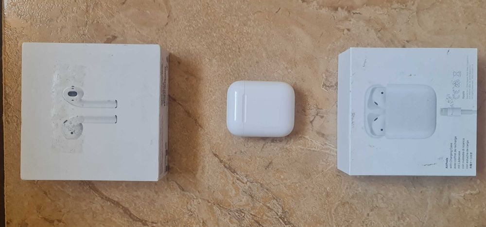 Appple Air Pods 2nd Gen A2031+A2032 In-Ear (Wired Charging Case A1602)