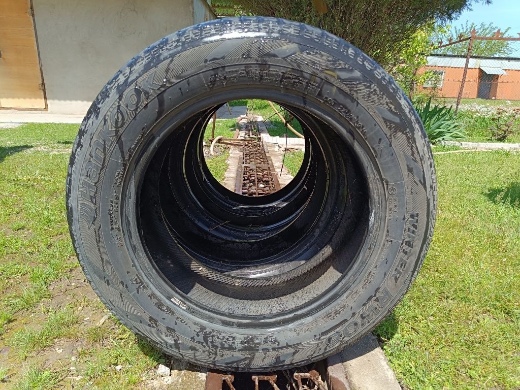 Шины 215/60/16C хорошие Hankook