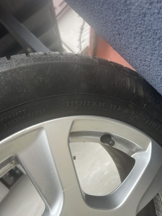 4 anvelope de iarna cu jante