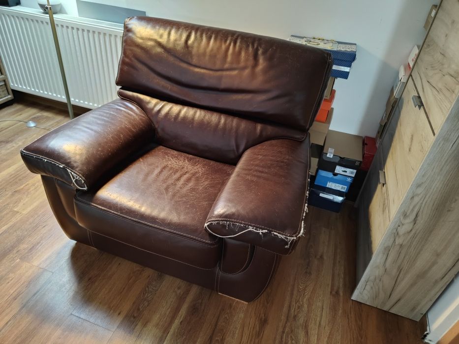 Fotoliu piele naturala masivă.