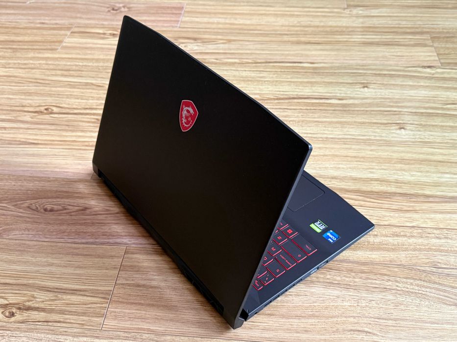 144Hz MSI Katana`i7-11800H/RTX 3070/16GB RAM/512GB SSD/FHD IPS
