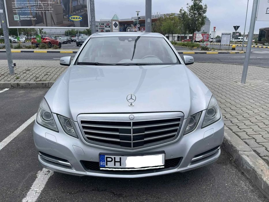 Mercedes-Benz E 4X4 cu doar 193.000 km si revizii in reprezentanta Mercedes