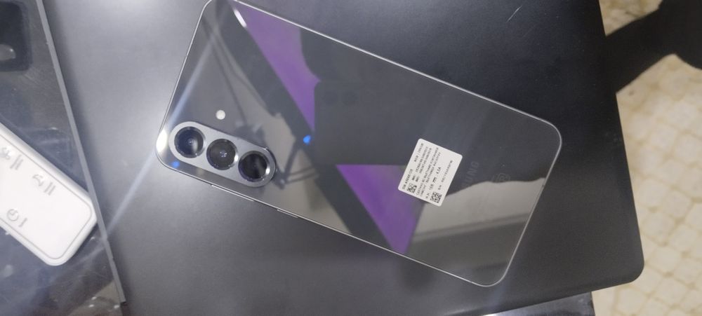 Samsung A56 (8/256)  3 oy ishlatilgan