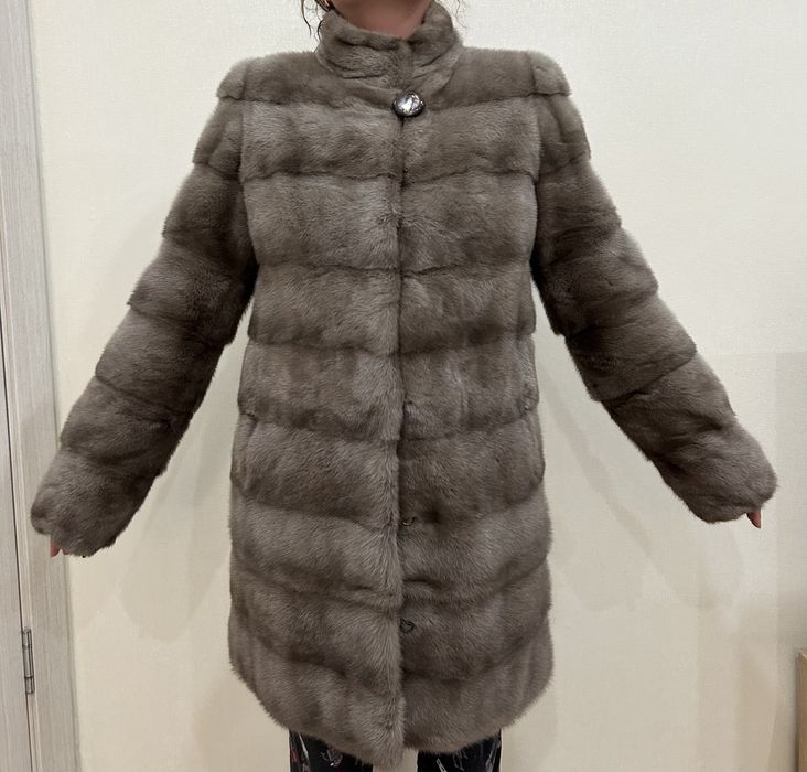 Продам срочно норковую шубу