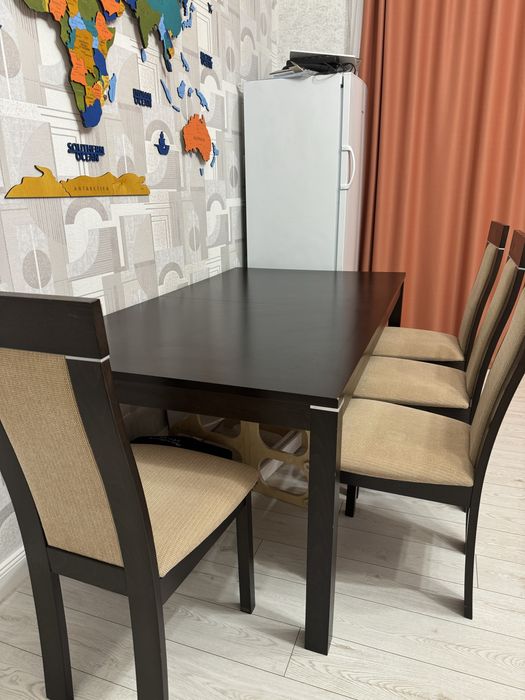 Продам стол 180*100 (+80см) со стульями