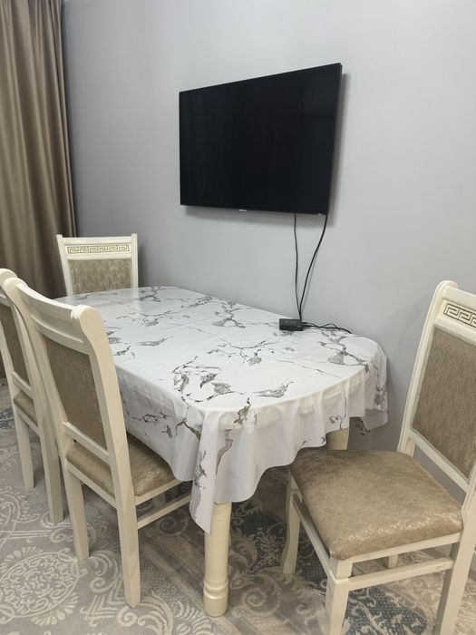 Стол и стулья СРОЧНО