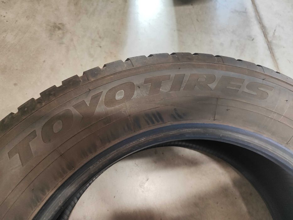 4бр.зимни гуми 215/65/17 Toyo