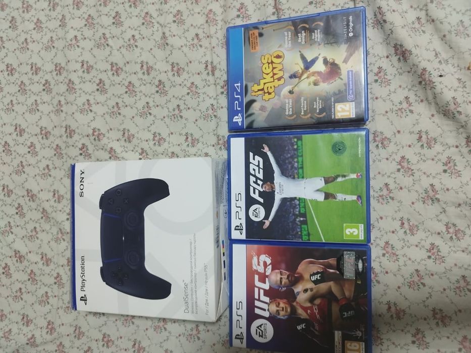 Три диск sony PlayStation 5 и 1 джойстик