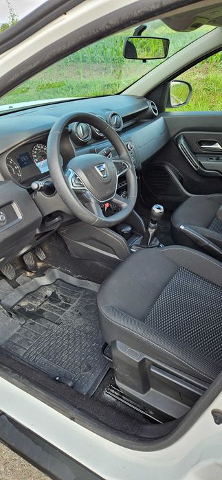 Duster in stare foarte buna si cu raport Car Vertical