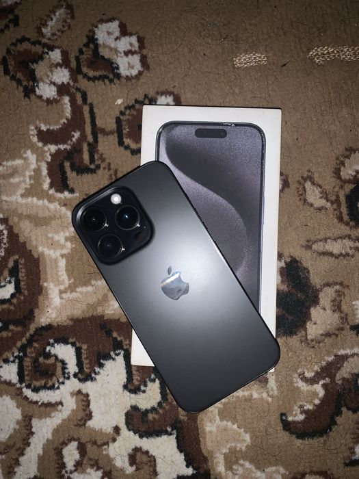 Iphone 15 pro black titanium 128GB sim karta s karobkoy