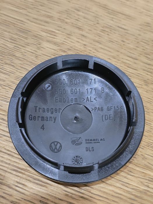 Оригинални капачки за джанти VW 5G0 601 171 – нови, 66 мм