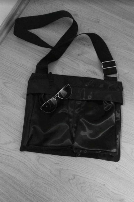 Geantă damă (material lucios)