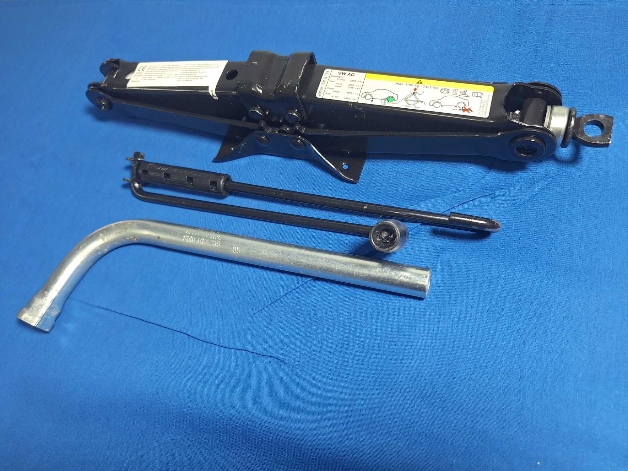 Cric Auto OE VW T-Cross Seat Ateca Arona Skoda Karoq Audi A1 CC