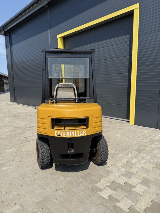 Motostivuitor 3,0 tone diesel Caterpillar