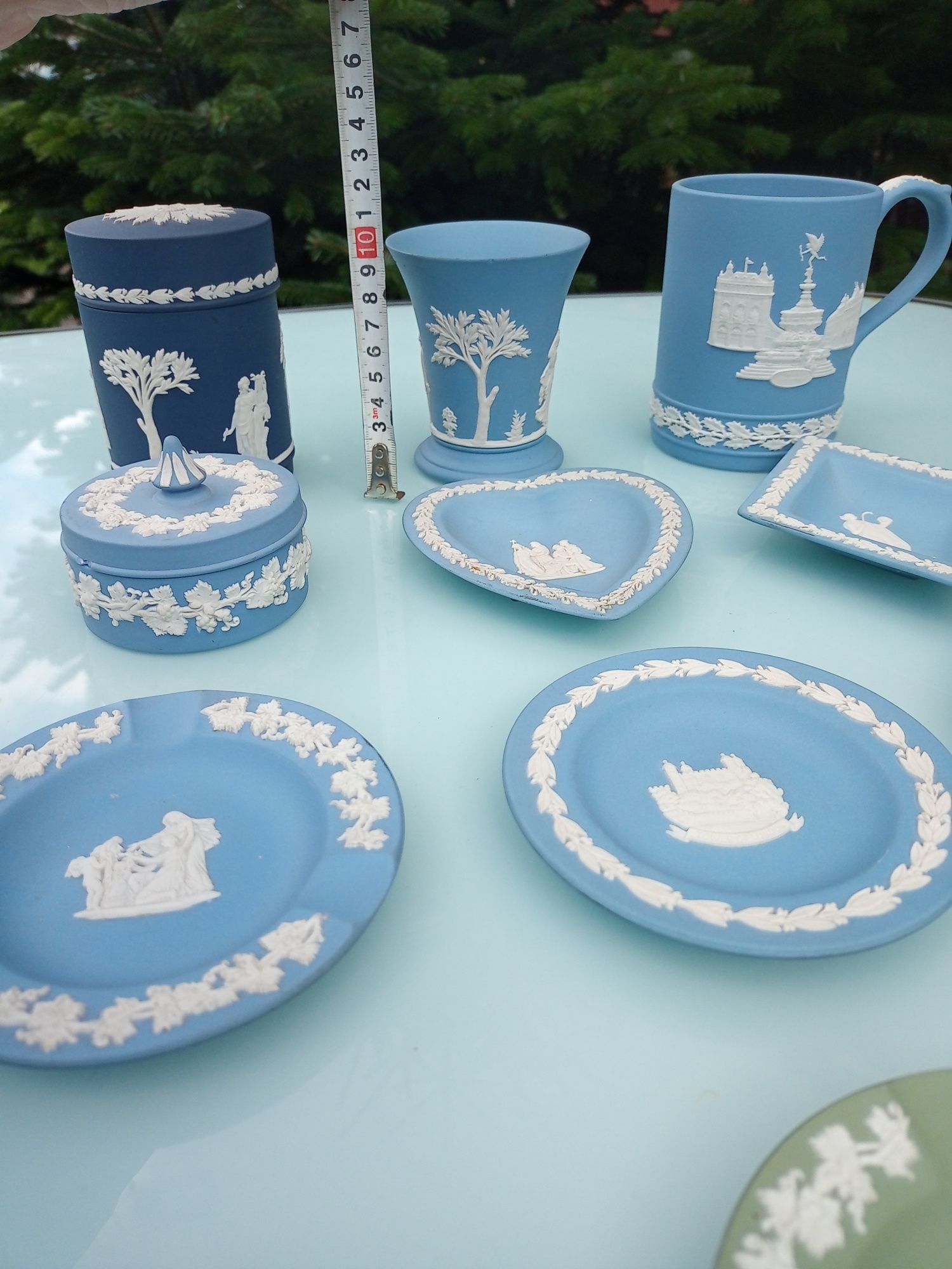 WEDGWOOD, portelan englezesc