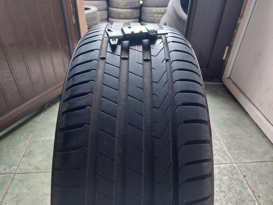 O anvelopa 225/50 R18 Pirelli