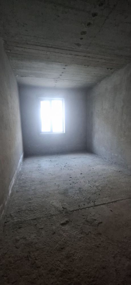 Арзон ва срочни сотилади 2 хонали 71.25 m²