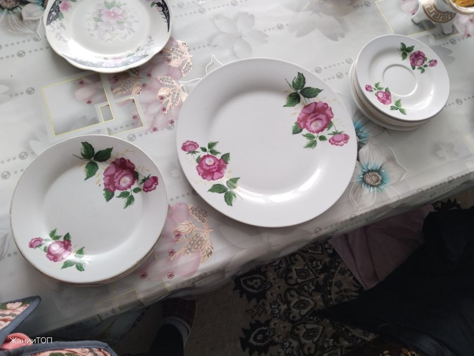 Продам тарелки в хорошем состоянии