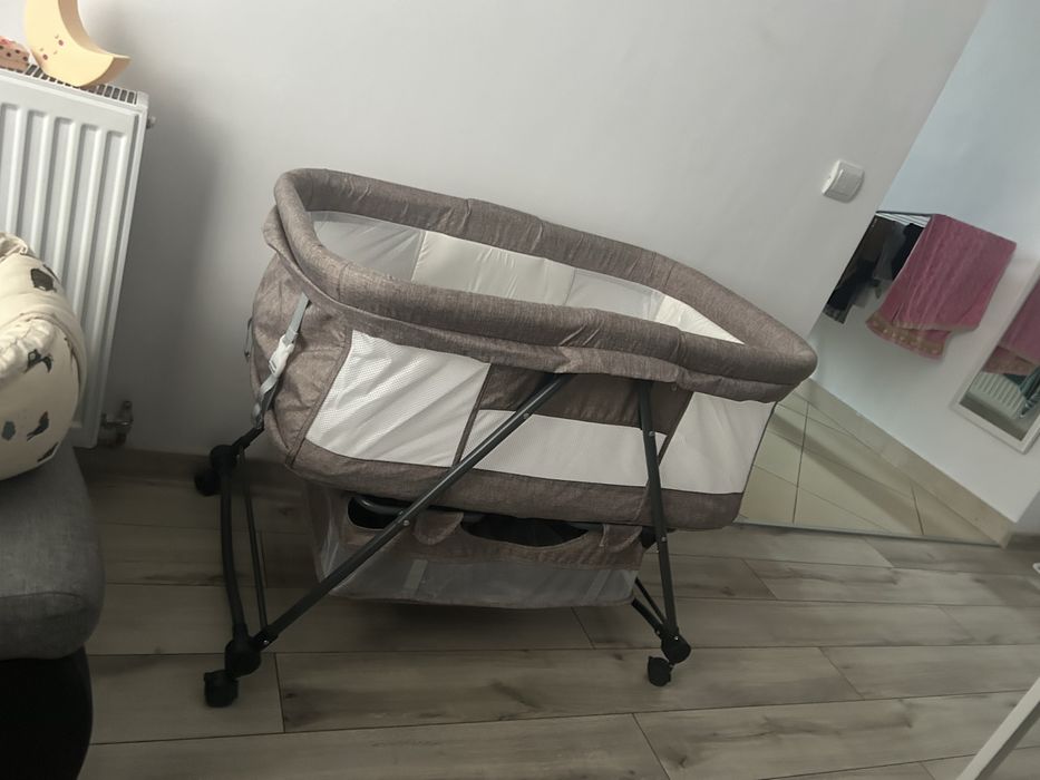 Vand patut bebe nefolosit