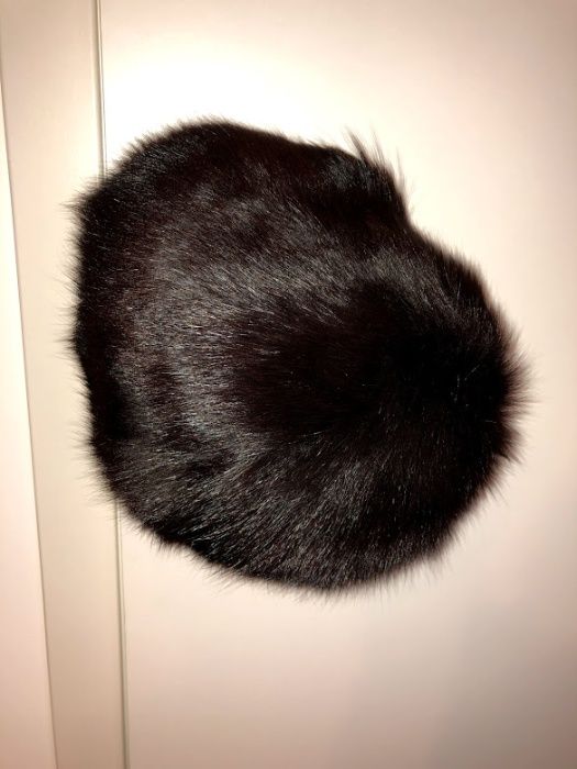 Vand Haina NOUA din blana vizon + vulpe; caciula NOUA din blana vulpe