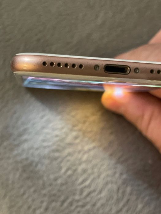 Iphone 7 32 gb розов ,със кутия и зарядно