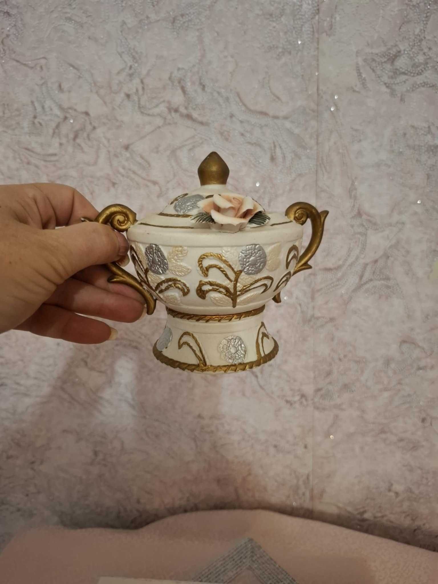 Кутия за     Бижута
