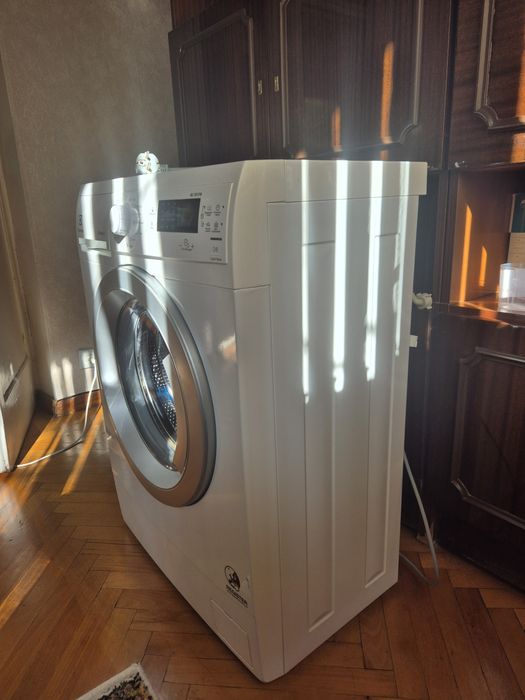 Продаю стиральную машинку Electrolux