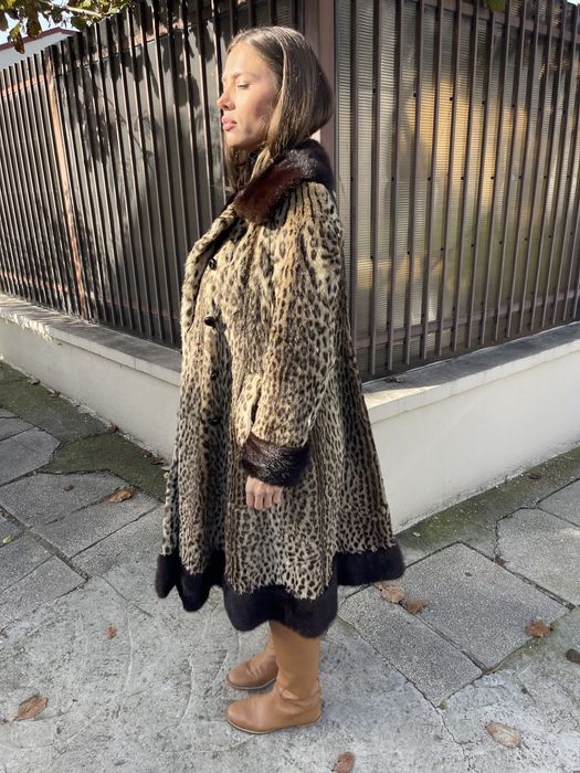 Haina cloche din blana naturala de ocelot