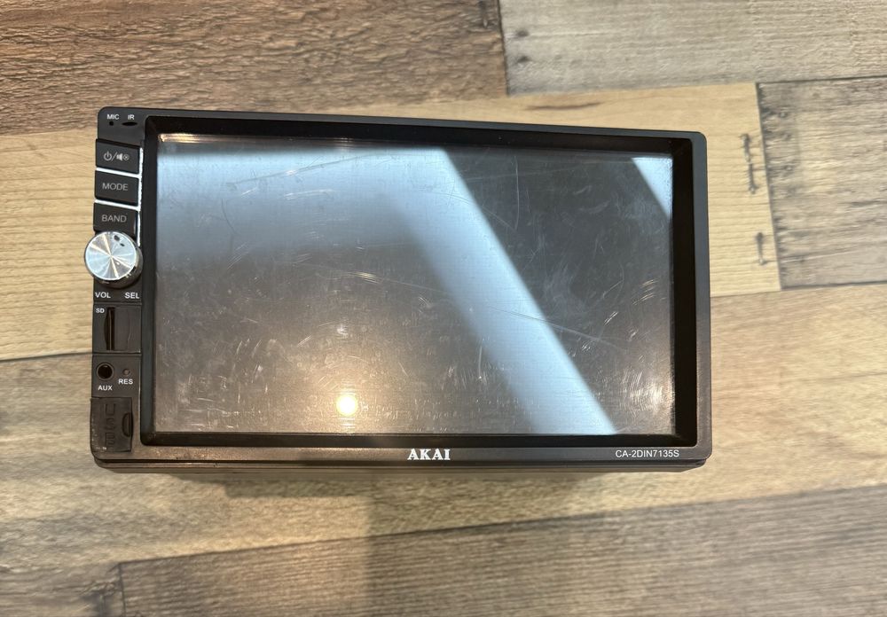 Медия за автомобил akai